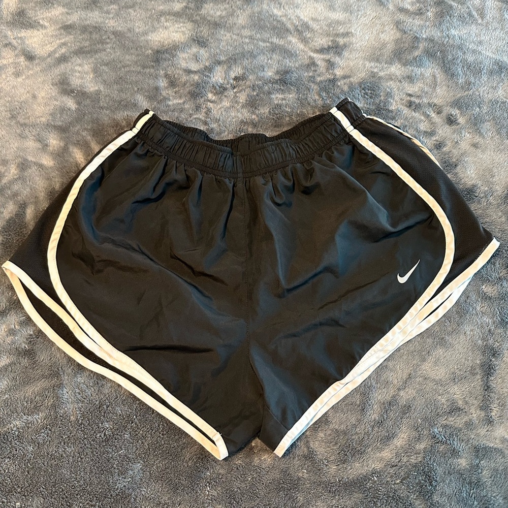 Women’s Large Nike Athletic Shorts